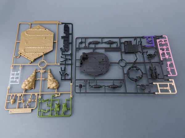 1/35 Sand Land Royal Army Tank Corps Model Kit