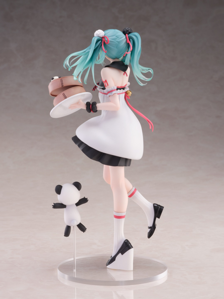 Vocaloid Hatsune Miku Panda Steamed Buns Figure