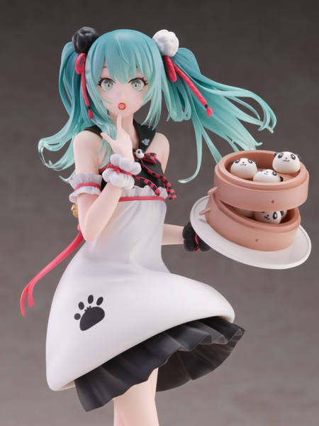 Vocaloid Hatsune Miku Panda Steamed Buns Figure