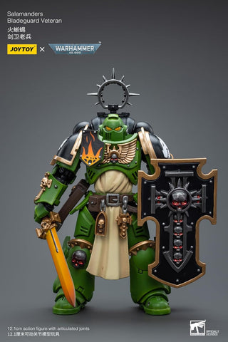 Warhammer 40K Ultramarines Salamanders Bladeguard Veteran 1/18 Scale Action Figure