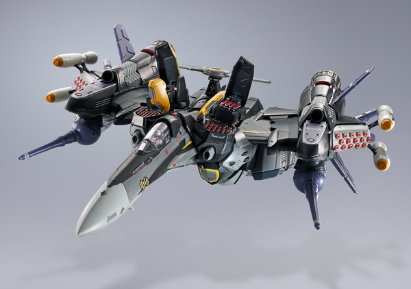 DX Chogokin - Macross Frontier: VF-25S Armored Messiah Valkyrie (Ozma Lee Custom) Revival Ver.