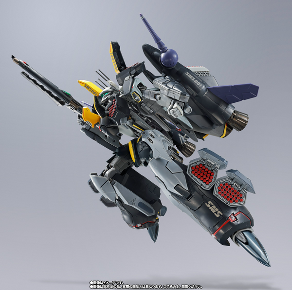 DX Chogokin - Macross Frontier: VF-25S Armored Messiah Valkyrie (Ozma Lee Custom) Revival Ver.