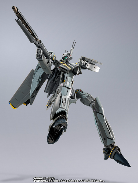 DX Chogokin - Macross Frontier: VF-25S Armored Messiah Valkyrie (Ozma Lee Custom) Revival Ver.