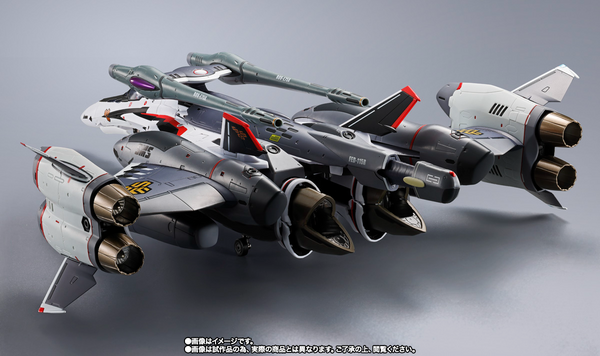 DX Chogokin - Macross Frontier: VF-25F Tornado Messiah Valkyrie (Alto Saotome Use) Revival Ver.