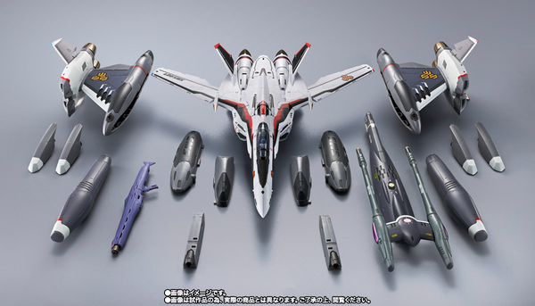 DX Chogokin - Macross Frontier: VF-25F Tornado Messiah Valkyrie (Alto Saotome Use) Revival Ver.