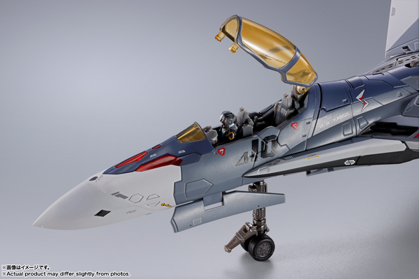 DX Chogokin - Macross Delta: VF-31A Kairos (10th Anniversary)
