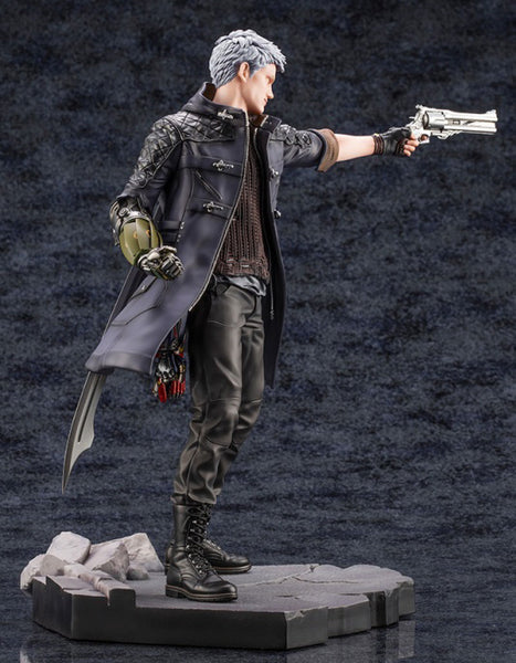 Devil May Cry 5 - Nero ARTFXJ Statue