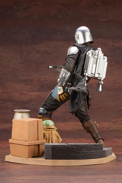 Star Wars - Mandalorian & The Child "The Mandalorian" ARTFX+