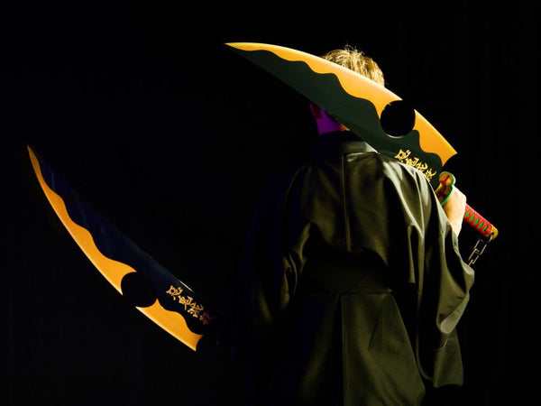 Demon Slayer: Kimetsu no Yaiba Proplica - Tengen Uzui's Nichirin Swords