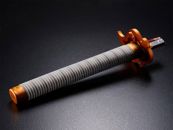 Demon Slayer: Kimetsu no Yaiba Proplica - Kyojuro Rengoku's Broken Nichirin Sword