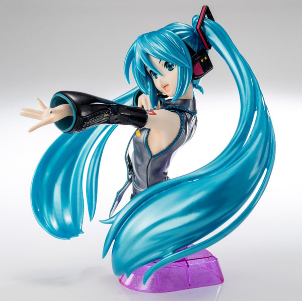 Figure-Rise Bust Hatsune Miku Vocaloid Model Kit (Limited Color Ver.)