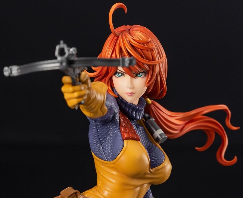 Gi joe deals scarlett statue