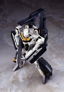 "Macross" VF-1S Strike Battroid Valkyrie 1/72 Model Kit