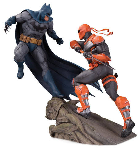 Batman VS Deathstroke Battle Statue
