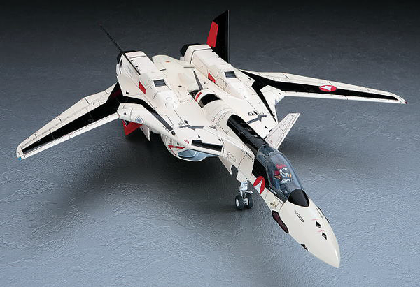 Macross Plus - YF-19 1/48 Model Kit