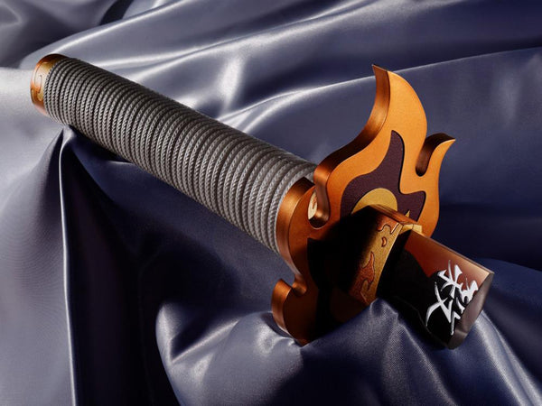 Demon Slayer: Kimetsu no Yaiba Proplica - Kyojuro Rengoku's Broken Nichirin Sword