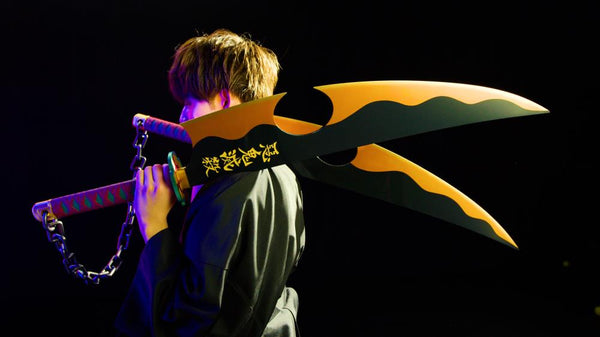 Demon Slayer: Kimetsu no Yaiba Proplica - Tengen Uzui's Nichirin Swords