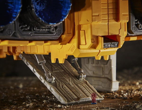 Transformers WFC: Kingdom Titan WFC-K30 Autobot Ark