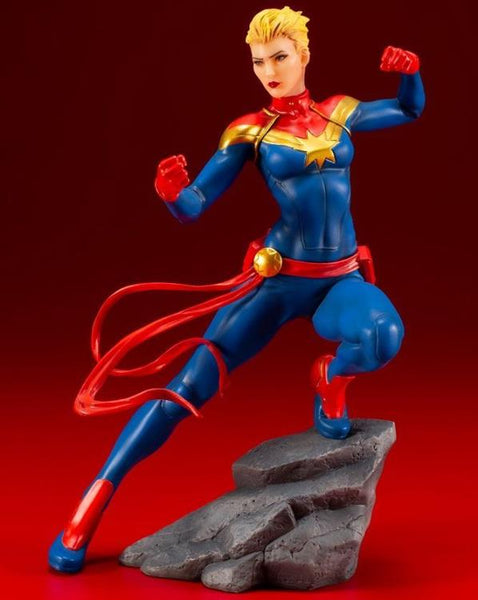 Marvel Comics Avengers: Captain Marvel Artfx+ Statue
