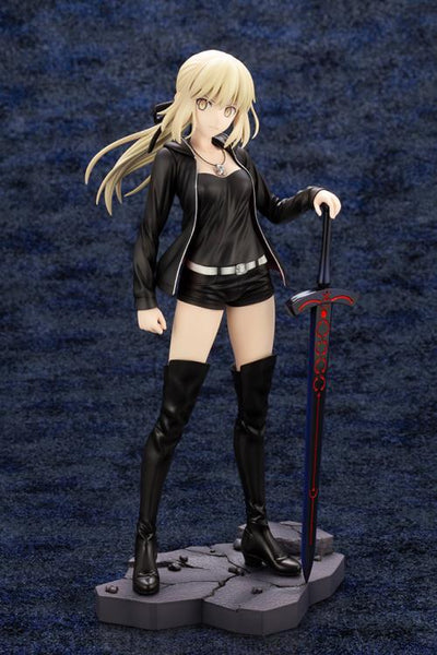 Fate/Grand Order Saber (Altria Pendragon) Casual Ver. 1/7 Scale Figure