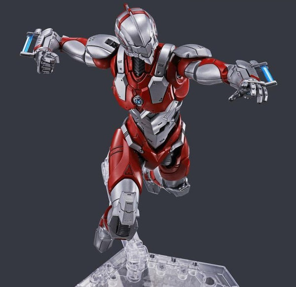 Figure-rise Standard - Ultraman (B Type) Action Ver. 1/12 Model Kit