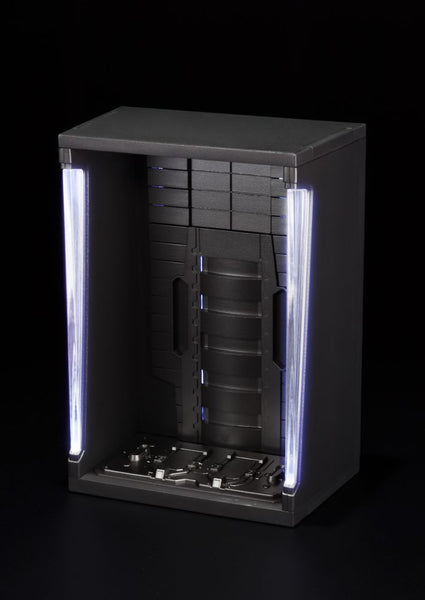 S.H. Figuarts - Iron Man Mark V with Hall of Armor Set